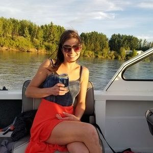 Meet your Posher, Nicole